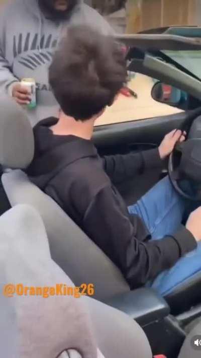 Not sure what's going on here😂