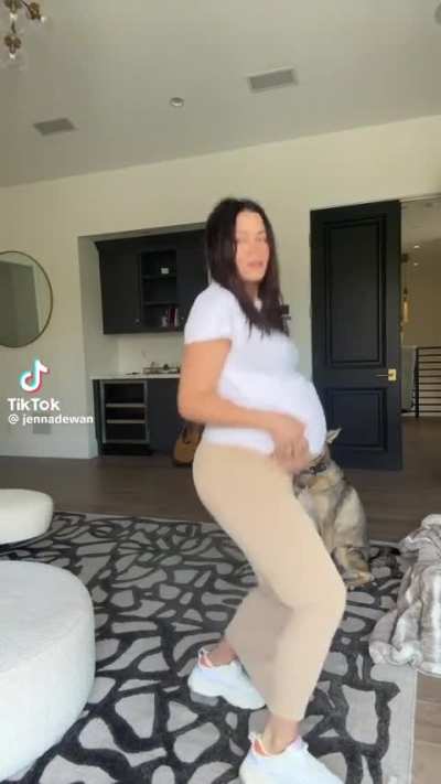 Jenna Dewan pregnant dancing