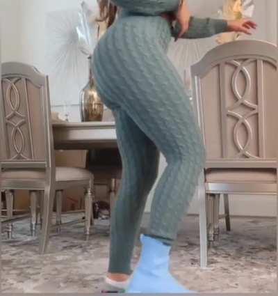 Gahhh damn that ass fat