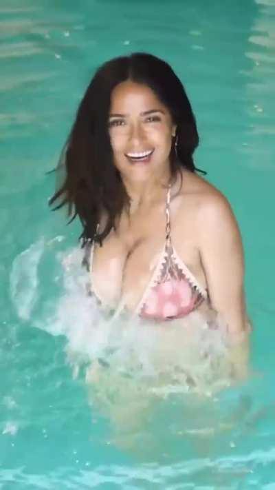 Salma Hayek 🤤👅