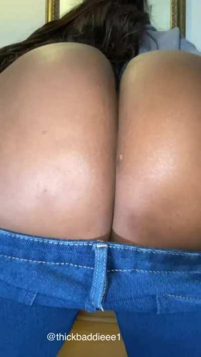 Should I wear jeans more often ?