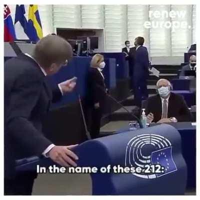 Verhofstadt is leading hundreds of MEPs demanding full sanctions immediately. They're calling for a special meeting. Harsh words against Michel, von der Leyen and Scholz