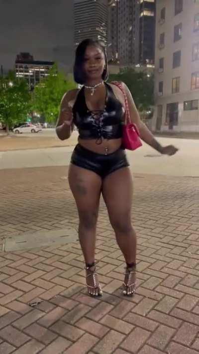 chocolate (@who.layaa)