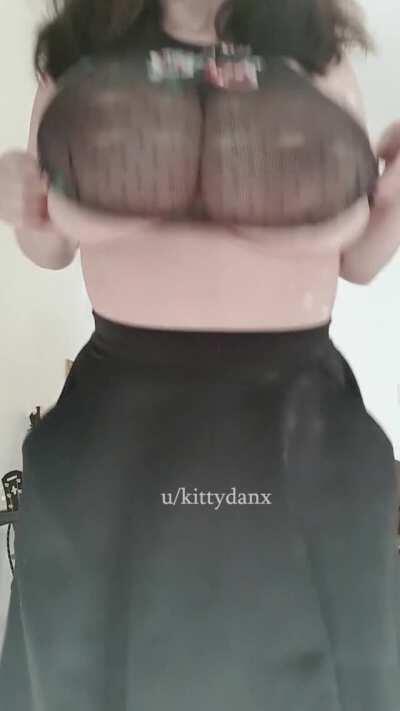 bouncing until they drop 💌 [OC]