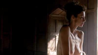 Caitr&iacute;ona Balfe - Outlander S01E01-E02
