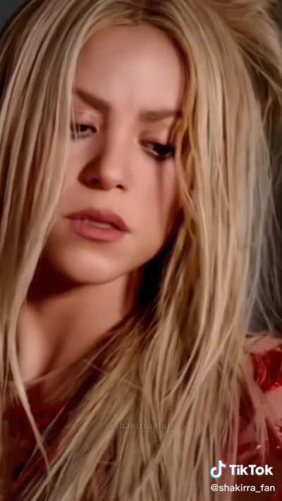 She is a lust machine. Shakira🔥