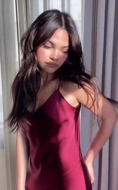 Ethereal : Ariana Greenblatt