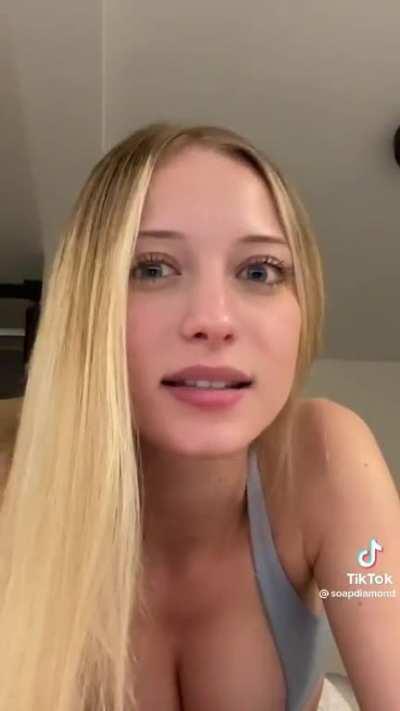 (⁠｡⁠♡⁠‿⁠♡⁠｡⁠)