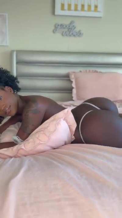 My kink is sending nudes to random men, say 