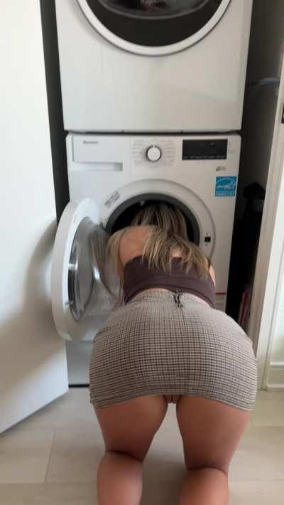 Lets fuck til laundry is done