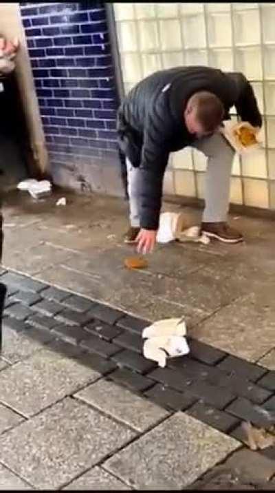 Oh oh oh he's almost got it!