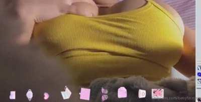 and yall wanna say its not her