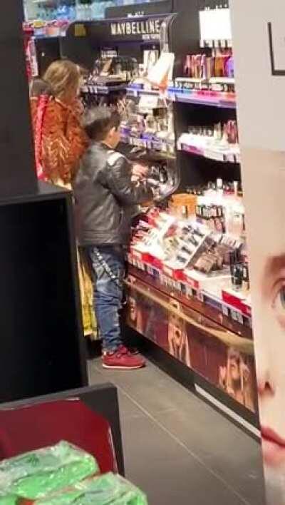 La furat in Shopping City Timisoara