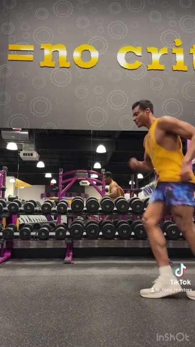 This guy dancing in a crowded gym @ 1 A.M. 