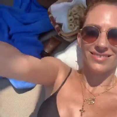 Elle when she became slightly hotter than firery hot