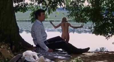 Judy Geeson - Here We Go Round the Mulberry Bush [1968]