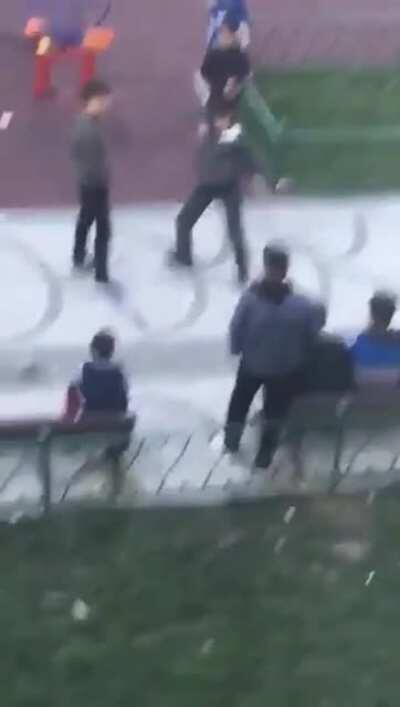 This is what i call a dance! Watch and learn people