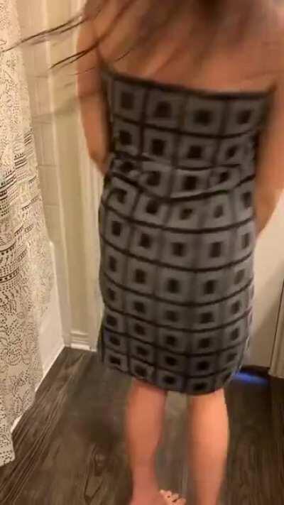 fresh out of the shower 💦 (OC)