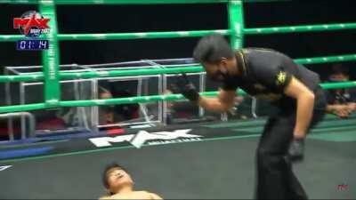 14-year old prospect Petchphadan with a beautiful first-round stoppage. He’s won all of his 5 Max Muay Thai fights so far, ending 4 of them inside the distance.