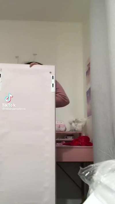 Ghetto Foopahh: show bare nipple behind torn off door