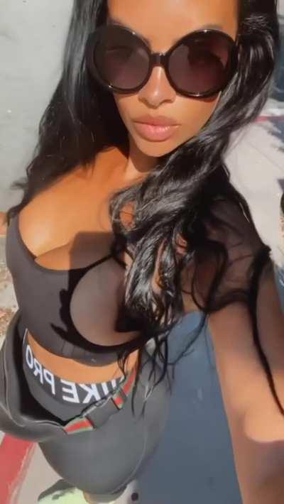 Yes Show Off That Body Johanna! 😍🤤😍😍🤤🍆🍆🥴🥴💦💦💦