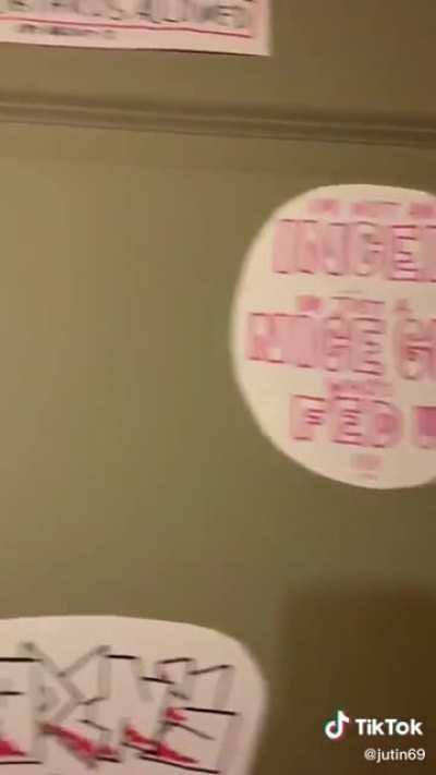 No girls 😡😡😡