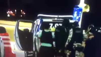 Vídeo mostram que PM transloucado da Bahia atirou contra os policiais.