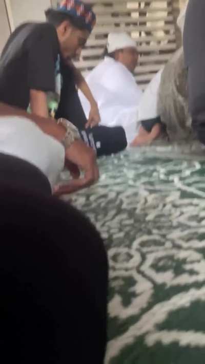 Mc stan spotted at jumma namaz 🤲🏻