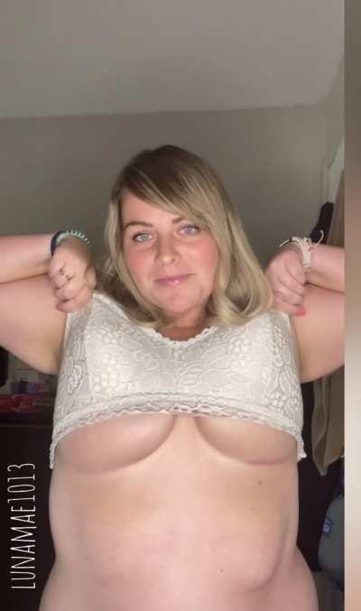 Does seeing my tits make your day better? 😋