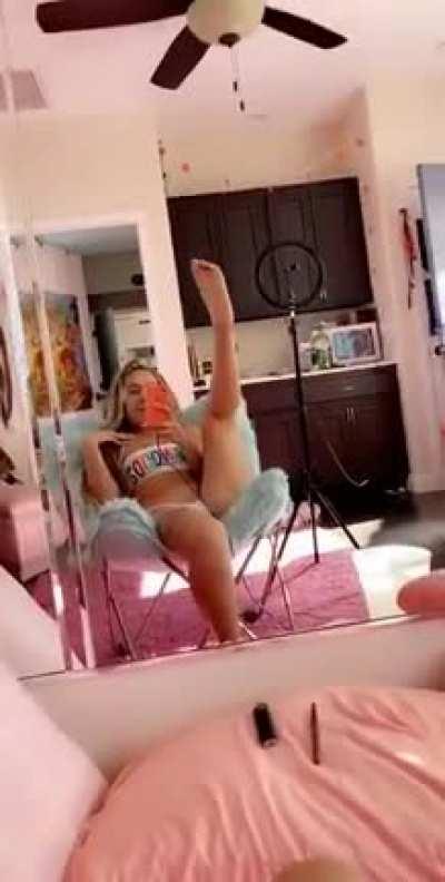 Wanna see more of me ? 😫👅💦 UNCENSORED! Buyers Hmu