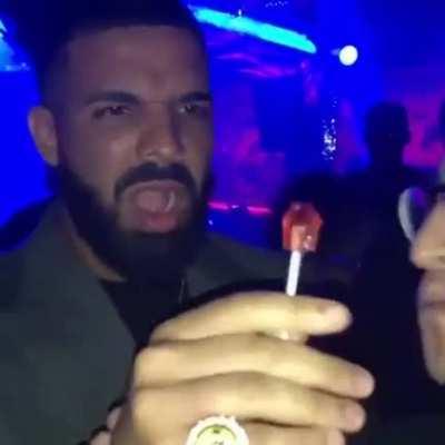 el late con el drake