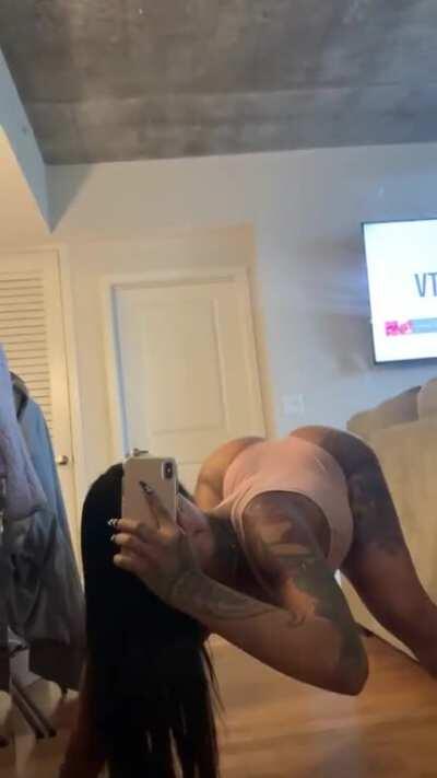 Bitch had a whole month.. 👎🏽😂