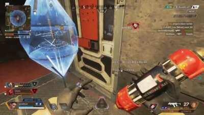 who needs Caustic barrels when you have Loba boutique