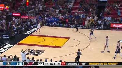 [Highlight] Jimmy Butler picks off the Mavs pass off late in the 4th as the Heat lead starts to look insurmountable