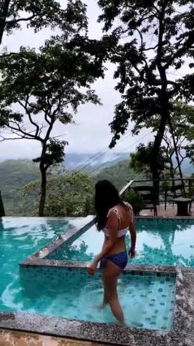 Sonia Ramrakhiani [ass] [bikini]