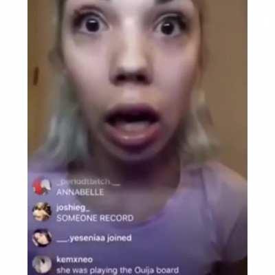 GIRL HELP I ACCIDENTALLY GOT ONE OF THOSE REDDIT NFTS HOW DO I GET RID OF IT 😭😭😭