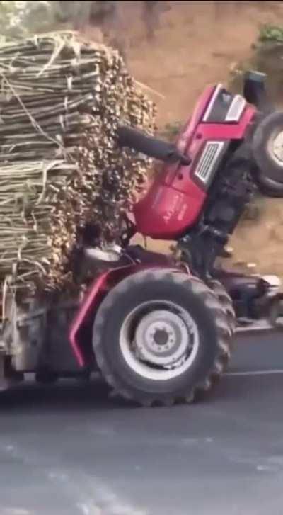 At first I thought it was a Jawa transport. But no.