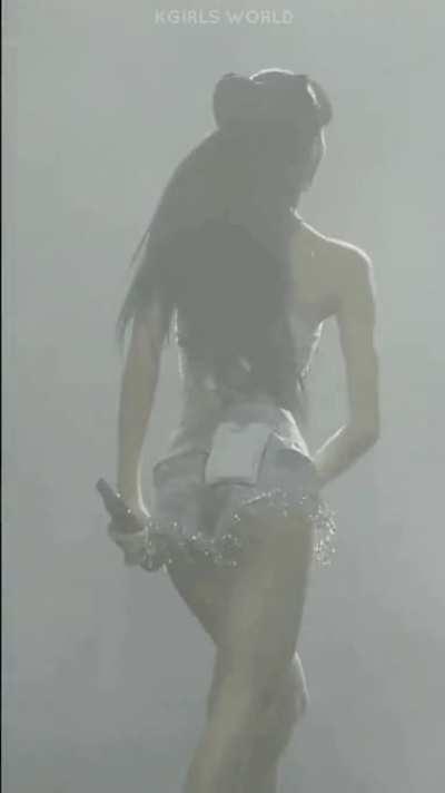 Oh baby girl, I loved this performance 😍💗