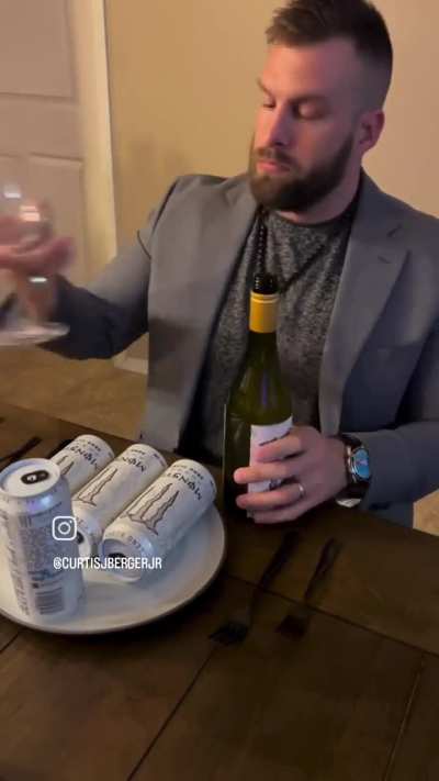 Some of y'all really be treatin white monster like this