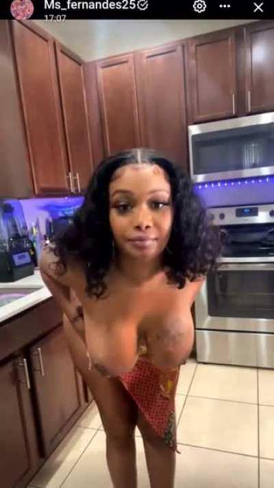 Thick kitchen baddie pt 1 🔥