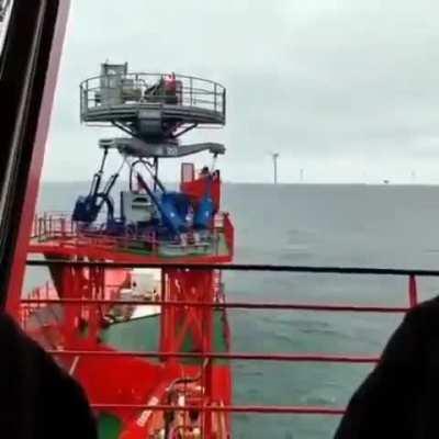 Crane with stabilizers