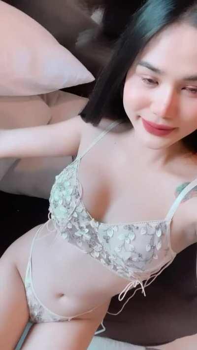 If only one guy enjoys this video, Im happy af