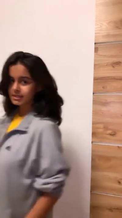 these shaking tits are making me crazy