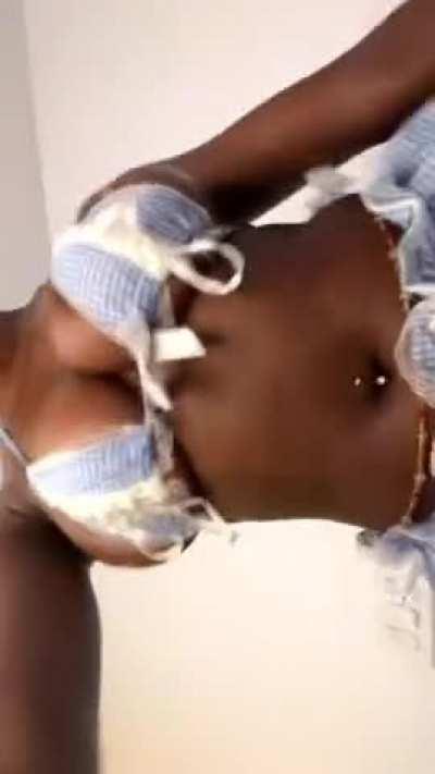 Cum see the goodies I have for you 🤗