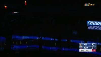 [Highlight] The Smoothie King Center lights goes out as Steph takes a shot
