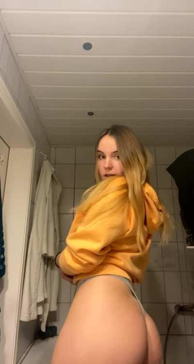 Would make my day if at least one person loves my big booty