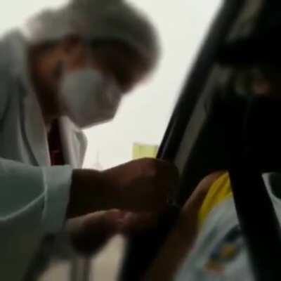 O povo mente e fala graças a Deus, por isso que digo que a coisa não veio de Marte, é o próprio brasileiro representado