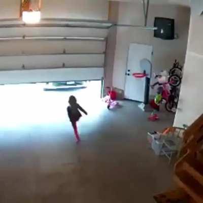 And they said girls were smarter than boys 🥲🤦‍♂️