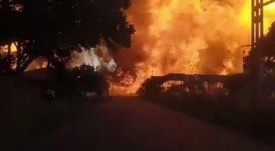 Tanker + Cars + Bridge: Boksburg, South Africa. 24/12/2022. (Trying to find owner of original video).