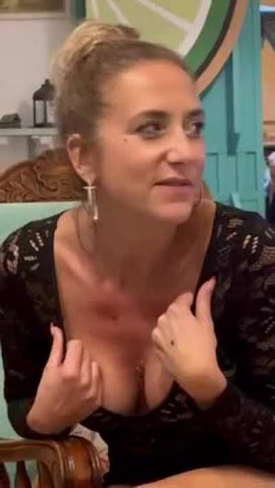 A flash taste during dinner (f)